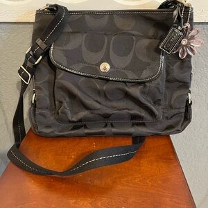 COACH DAISY KYRA SIGNATURE MEDIUM MESSENGER CROSSBODY BAG #16550